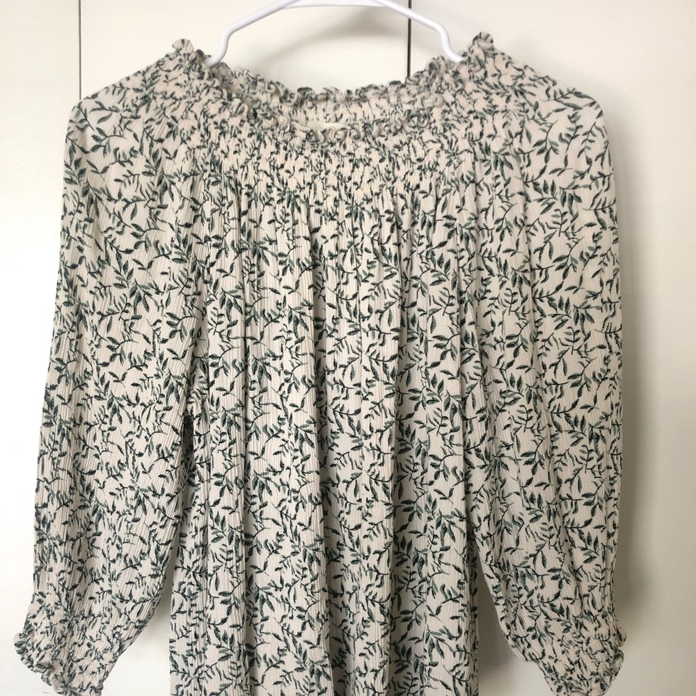 MELLODAY Cream and Green Floral Blouse